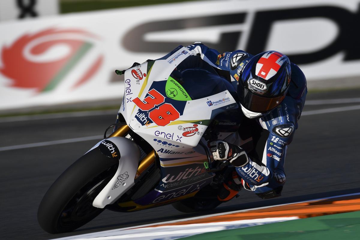 Smith acelera con su Ferrari.