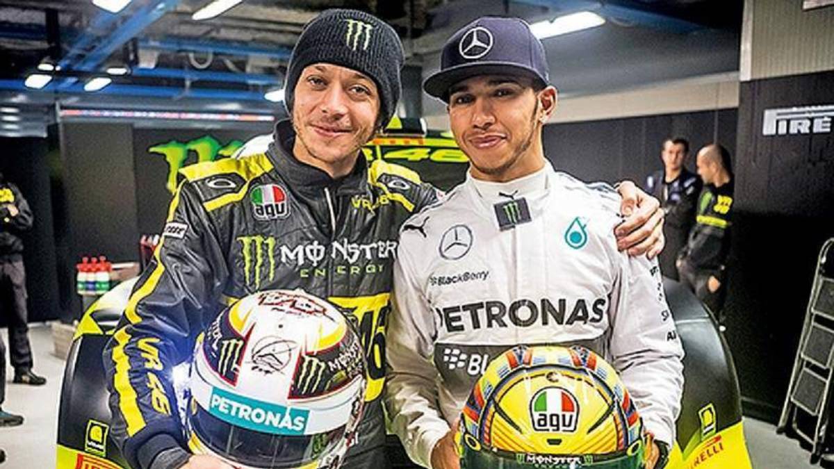 Lewis Hamilton y Valentino Rossi"