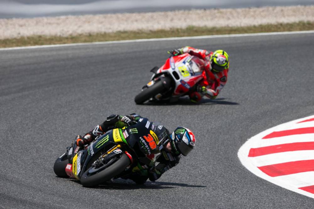 Es probable que Bradley Smith sustituya a Iannone en una máquina Aprilia para la...