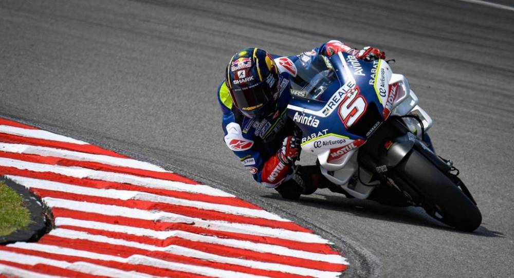 Después del test de Sepang, Johann Zarco dijo que su estilo de pilotaje no...