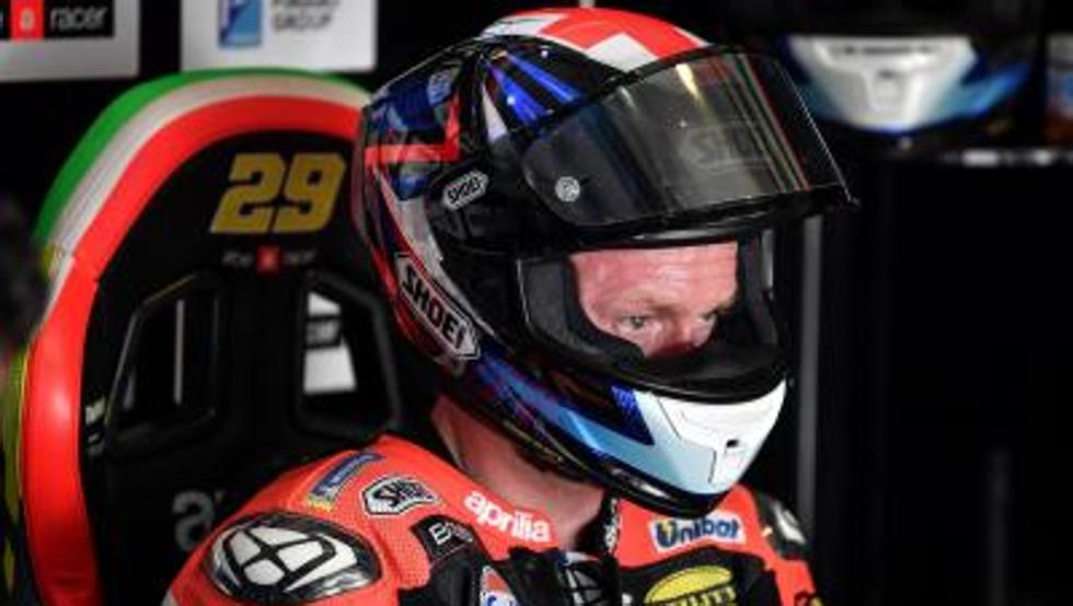 APRILIA: Bradley Smith sustituye a Iannone en Jerez.