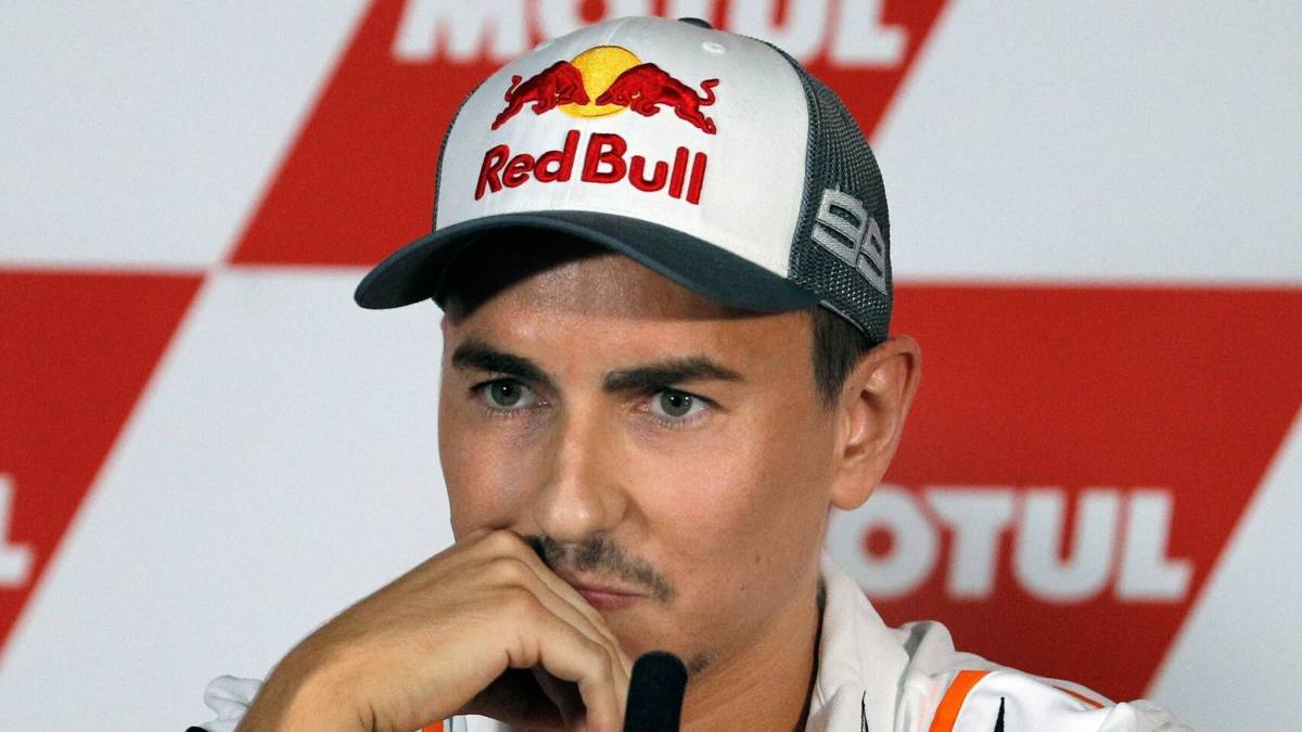 Jorge Lorenzo podría fichar por Aprilia en 2021 .