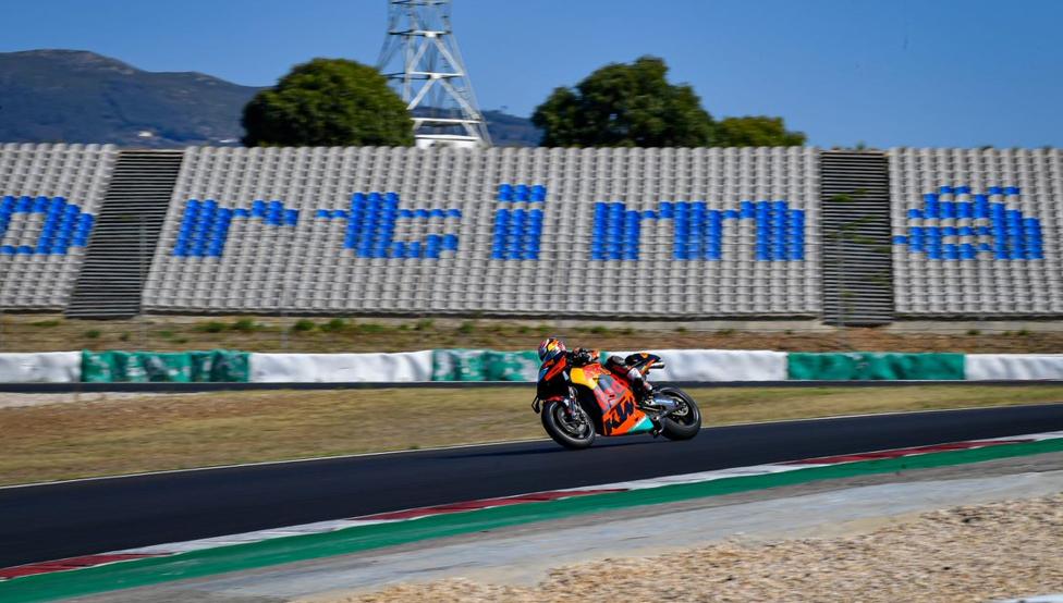La temporada 2021 de MotoGP se abrirá con dos carreras en Losail y una...