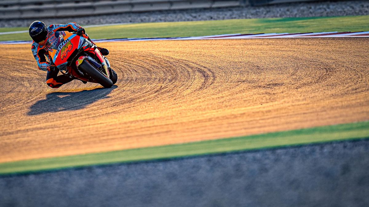 Pol salió con una Honda, un segundo por detrás de su hermano Alessi.