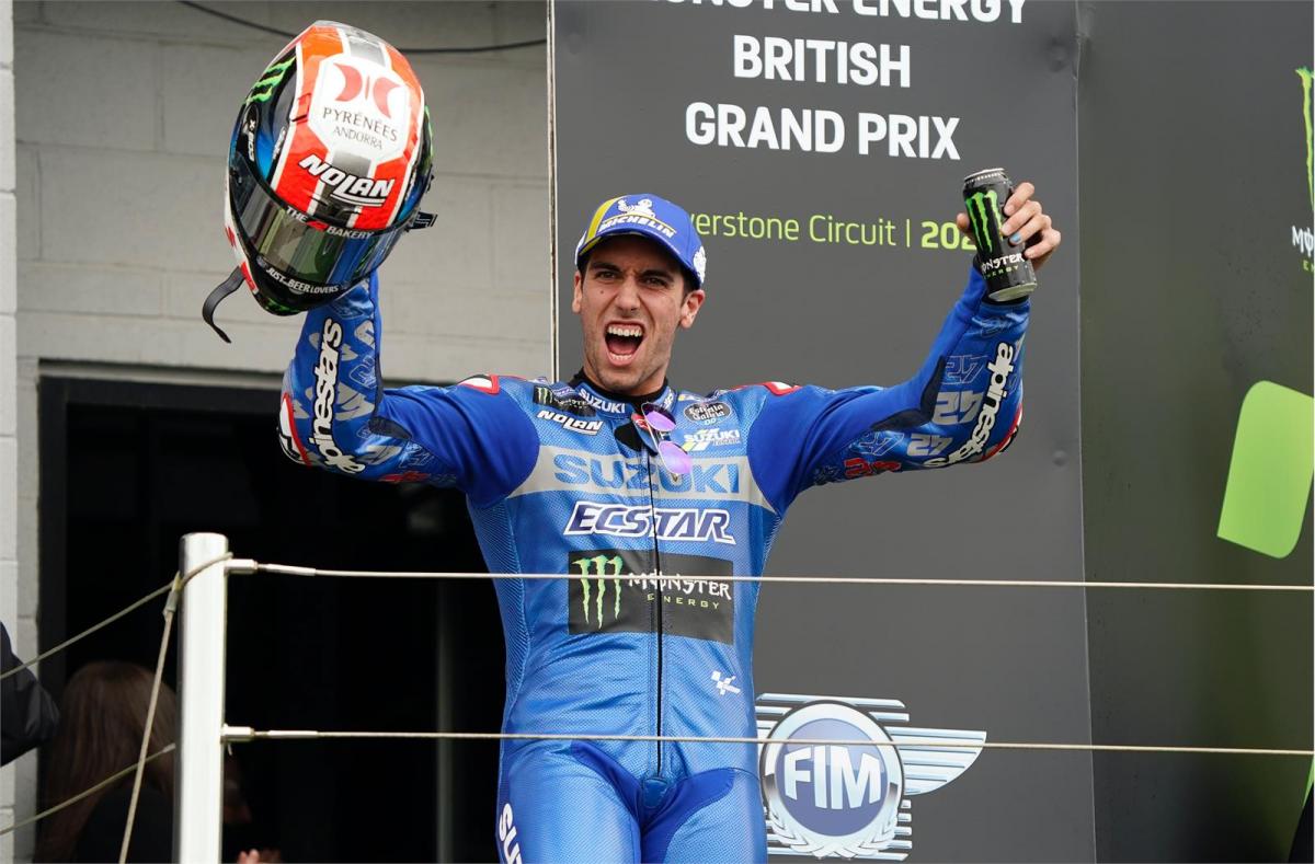 Rins vuelve al podio
