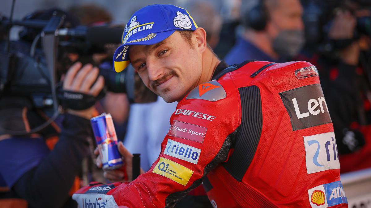 Miller obliga a Ducati a cambiar su presentación.