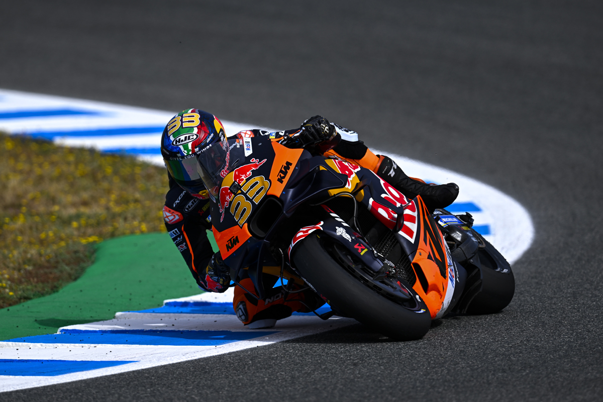 GP de España 2023 MotoGP Brad Binder esprinta entre Termas y Jerez.