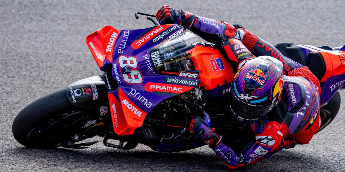 Después de mostrarse imbatible en las vueltas sobre seco en Sachsenring, Jorge Martín volverá...