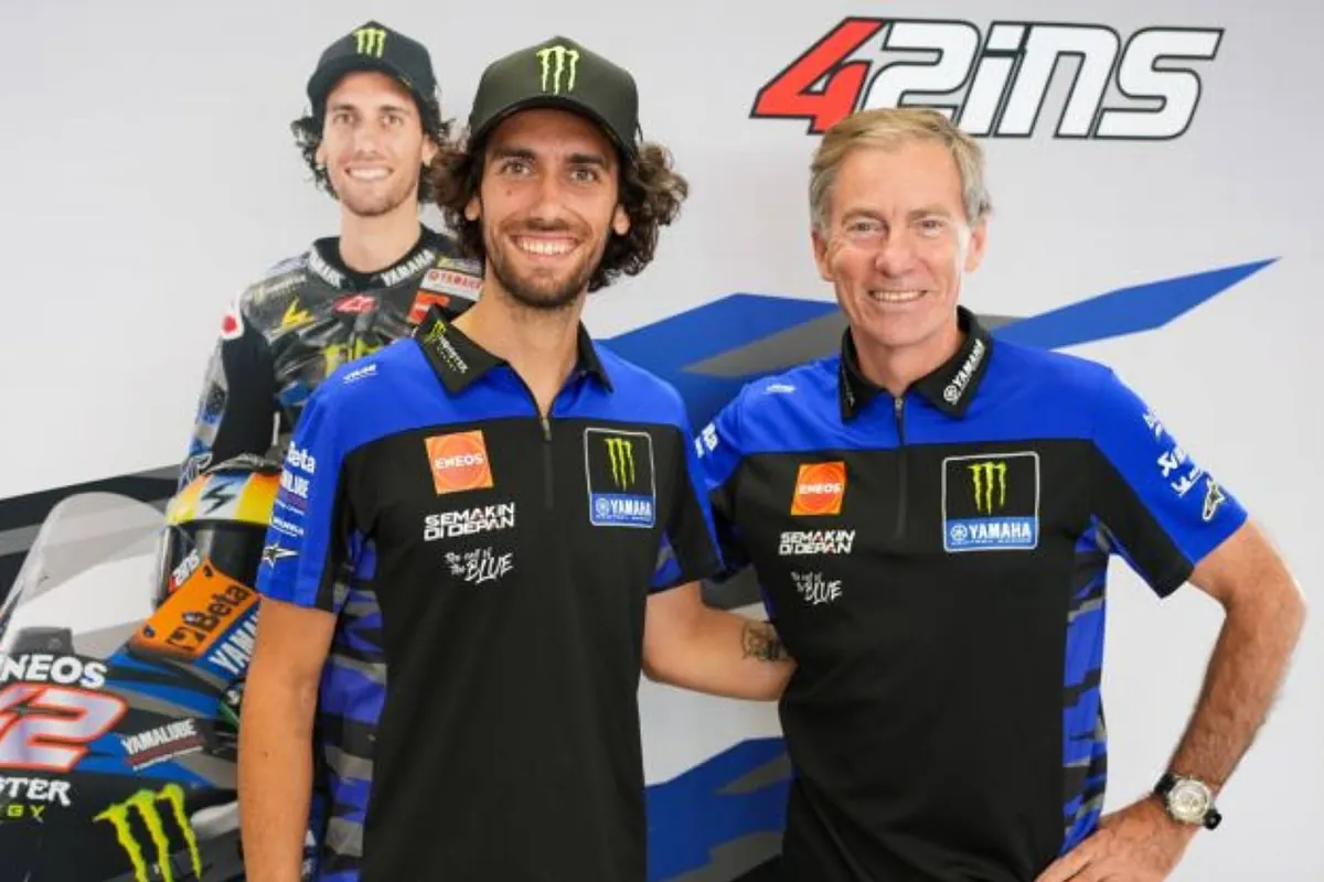 Alex Rins renueva su contrato con Yamaha hasta 2026 .