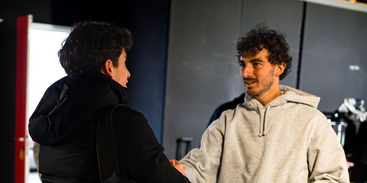 Marc Márquez y Bagnaia se conocen, y primeras palabras del nuevo piloto oficial de...
