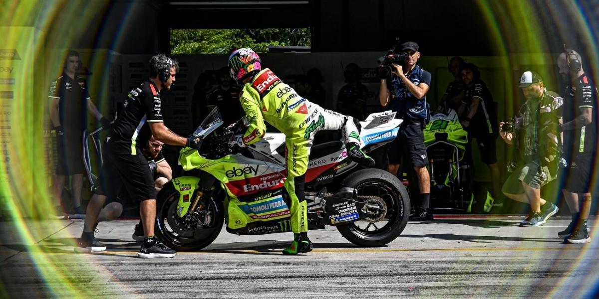 El equipo de Valentino Rossi dijo que ya estaba harto y admitió conversaciones con...