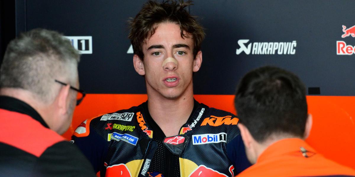 Pedro Acosta levanta la mano y da la razón a Valentino Rossi y al...