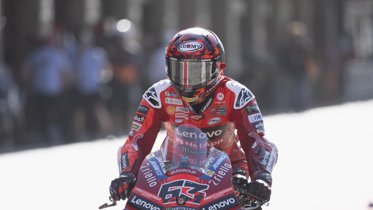 Tras su cuarto tropiezo seguido que agrava su bache en MotoGP, Pecco Bagnaia declaró:...